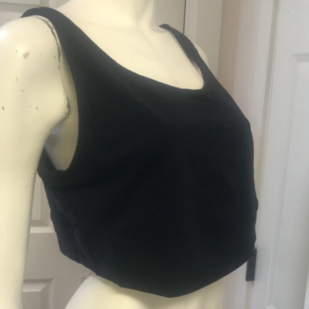 Nike Athletic/Athleisure Crop Top/Bra, NWT! - Picture 2 of 8